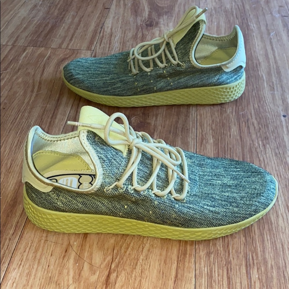 adidas Tennis Hu x Pharrell Williams Sneakers sz 7